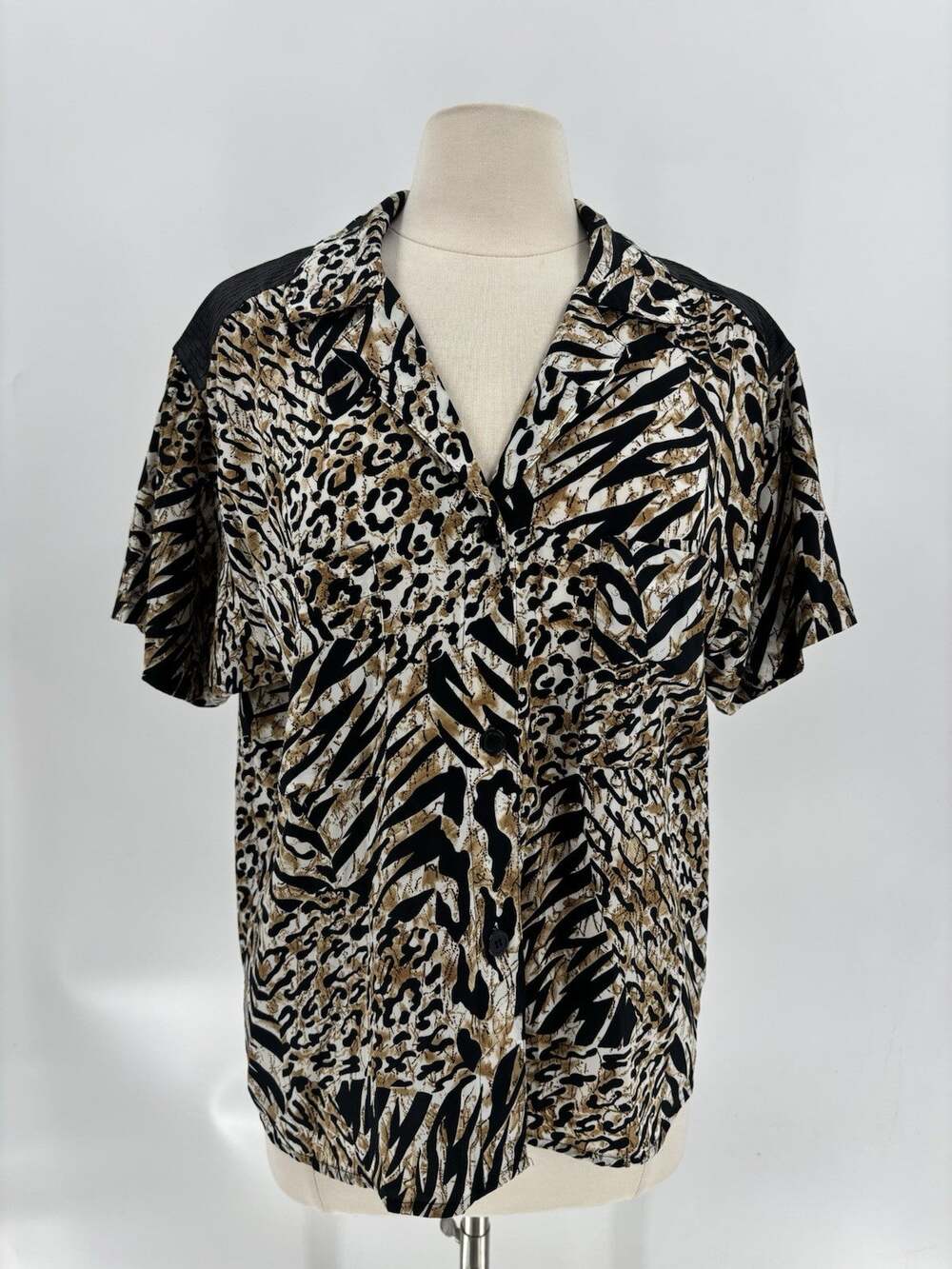 Vintage 90s Jordan Animal Print Blouse Womens 14 Leopard Zebra Button Slit Back